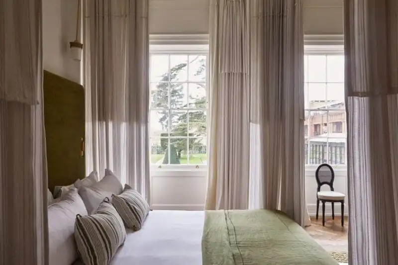 Clarendon Suite (Room 24)  Clarendon Suite